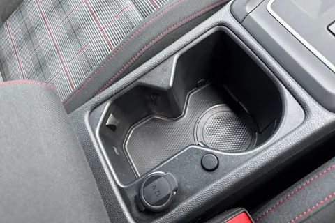 CX70OOE Volkswagen Golf 2.0 TSI GTI DSG Euro 6 (s/s) 5dr Thumbnail #57