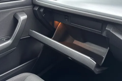 VO72OJV Volkswagen T-Roc 1.0 TSI Life Euro 6 (s/s) 5dr Thumbnail #58