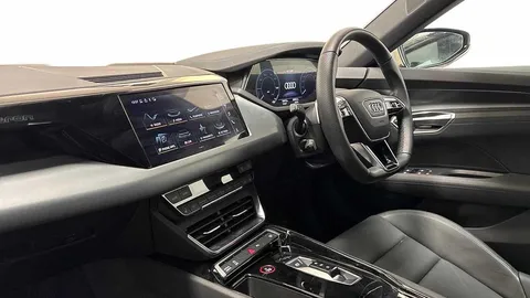 NJ72HHZ Audi e-tron GT 390kW Quattro 93kWh 4dr Auto Thumbnail #8