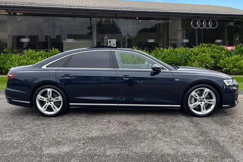 KY74EKJ Audi A8 L S line 60 TFSI e quattro 462 PS tiptronic Thumbnail #4