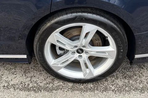 KY74EKJ Audi A8 L S line 60 TFSI e quattro 462 PS tiptronic Thumbnail #11