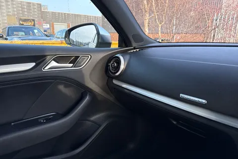 DY68VHF Audi A3 S3 TFSI 300 Quattro 5dr S Tronic Thumbnail #32