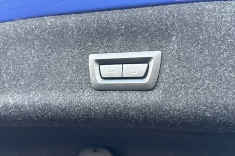 M30CSX BMW 3 Series 3.0 M340d MHT Auto xDrive Euro 6 (s/s) 4dr Thumbnail #32