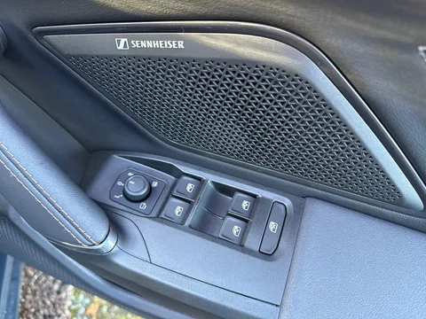 17 of 56 for CUPRA Leon 1.5 eTSI EVO V3 DSG Euro 6 (s/s) 5dr