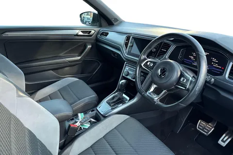 FG71XDW Volkswagen T-Roc 1.5 TSI R-Line 2dr DSG | Heated Seats | Beats Audio Pack | Heated Seats Thumbnail #14
