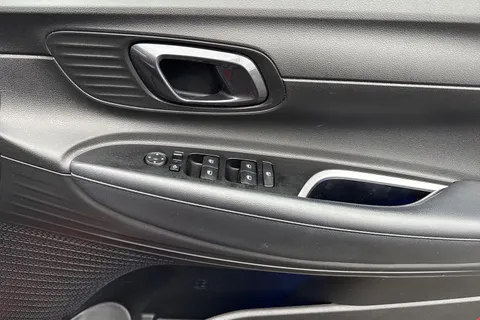 21 of 53 for Hyundai Bayon 1.0 T-GDi MHEV Premium Euro 6 (s/s) 5dr