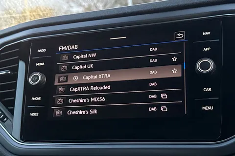 FG71XDW Volkswagen T-Roc 1.5 TSI R-Line 2dr DSG | Heated Seats | Beats Audio Pack | Heated Seats Thumbnail #28