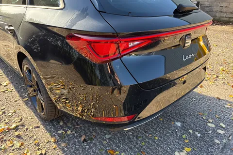  SEAT Leon 1.5 TSI FR Black Edition Euro 6 (s/s) 5dr Thumbnail #8