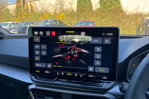  SEAT Leon 1.5 TSI FR Black Edition Euro 6 (s/s) 5dr Thumbnail #22