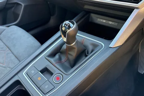  SEAT Leon 1.5 TSI FR Black Edition Euro 6 (s/s) 5dr Thumbnail #23