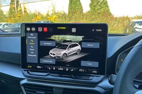  SEAT Leon 1.5 TSI FR Black Edition Euro 6 (s/s) 5dr Thumbnail #48