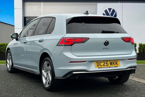 DC25WKK Volkswagen Golf 1.5 TSI 272 GTE eHybrid 5dr DSG Thumbnail #3