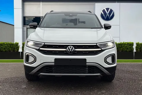  Volkswagen T-Roc 1.5 TSI Style Design DSG Euro 6 (s/s) 5dr Thumbnail #6