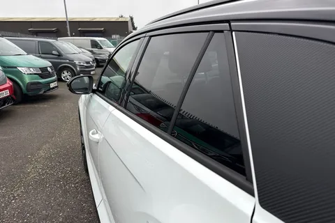  Volkswagen T-Roc 1.5 TSI Style Design DSG Euro 6 (s/s) 5dr Thumbnail #32