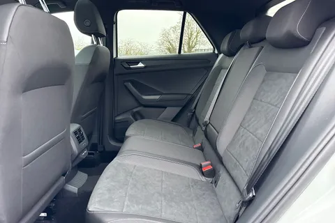  Volkswagen T-Roc 1.5 TSI Style Design DSG Euro 6 (s/s) 5dr Thumbnail #34