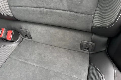  Volkswagen T-Roc 1.5 TSI Style Design DSG Euro 6 (s/s) 5dr Thumbnail #35