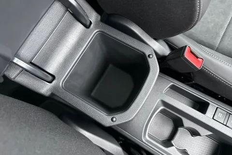  Volkswagen T-Roc 1.5 TSI Style Design DSG Euro 6 (s/s) 5dr Thumbnail #42