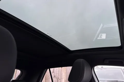  Volkswagen T-Roc 1.5 TSI Style Design DSG Euro 6 (s/s) 5dr Thumbnail #46