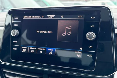  Volkswagen T-Roc 1.5 TSI Style Design DSG Euro 6 (s/s) 5dr Thumbnail #49