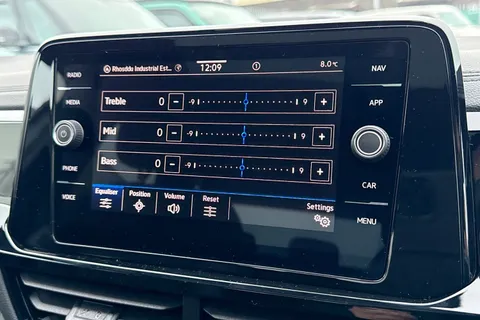  Volkswagen T-Roc 1.5 TSI Style Design DSG Euro 6 (s/s) 5dr Thumbnail #55