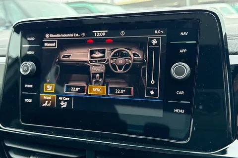  Volkswagen T-Roc 1.5 TSI Style Design DSG Euro 6 (s/s) 5dr Thumbnail #56