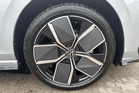 CX75YCB Volkswagen Golf 2.0 TDI 150 R-Line 5dr DSG Thumbnail #10