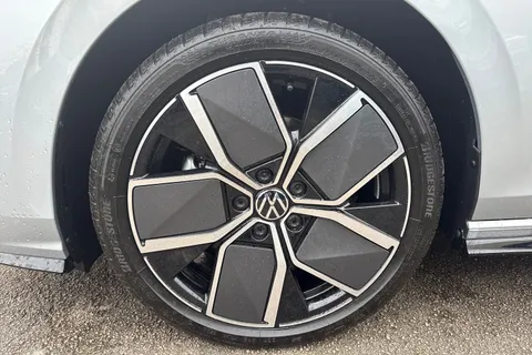 CX75YCB Volkswagen Golf 2.0 TDI 150 R-Line 5dr DSG Thumbnail #12