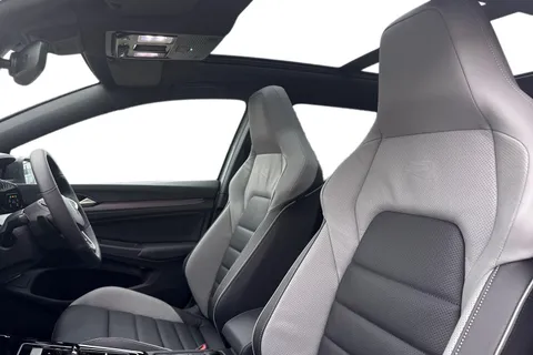 CX75YCB Volkswagen Golf 2.0 TDI 150 R-Line 5dr DSG Thumbnail #16