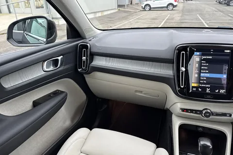BL70BBX Volvo Xc40 1.5 T3 Inscription Pro Euro 6 (s/s) 5dr Thumbnail #20