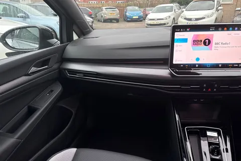 CX75YCB Volkswagen Golf 2.0 TDI 150 R-Line 5dr DSG Thumbnail #20