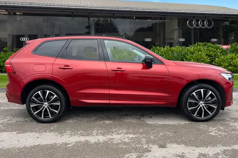 FG24YUB Volvo Xc60 2.0 B5P Ultimate Dark 5dr AWD Geartronic Thumbnail #3