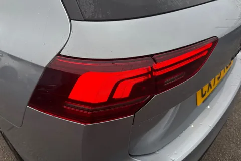 CX75YCB Volkswagen Golf 2.0 TDI 150 R-Line 5dr DSG Thumbnail #25