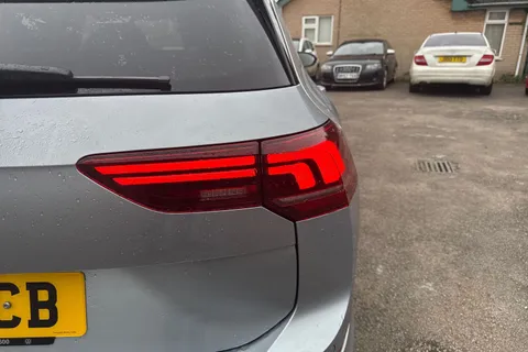 CX75YCB Volkswagen Golf 2.0 TDI 150 R-Line 5dr DSG Thumbnail #26