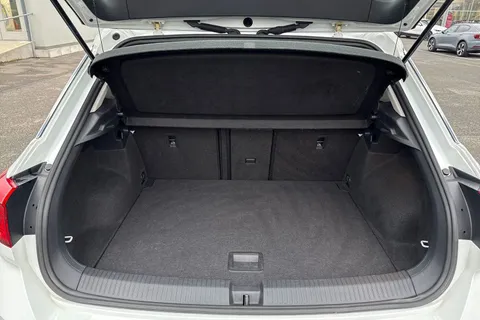 CY19VGJ Volkswagen T-Roc 1.6 TDI SE Euro 6 (s/s) 5dr Thumbnail #7