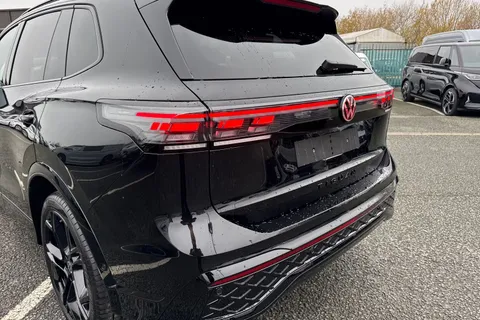  Volkswagen Tiguan 1.5 eTSI MHEV R-Line DSG Euro 6 (s/s) 5dr Thumbnail #8