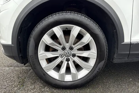 CY19VGJ Volkswagen T-Roc 1.6 TDI SE Euro 6 (s/s) 5dr Thumbnail #12