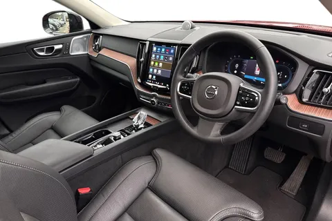 FG24YUB Volvo Xc60 2.0 B5P Ultimate Dark 5dr AWD Geartronic Thumbnail #13