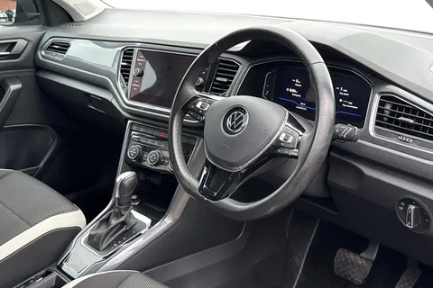 PX21OLG Volkswagen T-Roc 1.5 TSI EVO SEL DSG Euro 6 (s/s) 5dr Thumbnail #14