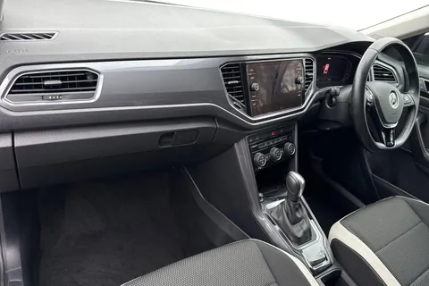 PX21OLG Volkswagen T-Roc 1.5 TSI EVO SEL DSG Euro 6 (s/s) 5dr Thumbnail #15