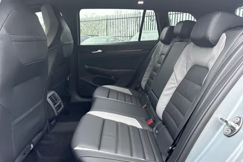 CX75YCB Volkswagen Golf 2.0 TDI 150 R-Line 5dr DSG Thumbnail #36