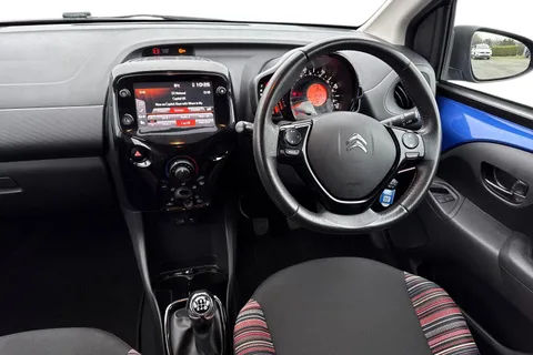 YY69ELC Citroën C1 1.0 VTi Flair Euro 6 (s/s) 5dr Thumbnail #18