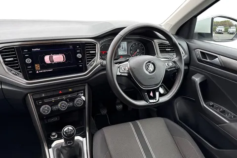 CY19VGJ Volkswagen T-Roc 1.6 TDI SE Euro 6 (s/s) 5dr Thumbnail #18