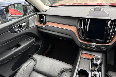 FG24YUB Volvo Xc60 2.0 B5P Ultimate Dark 5dr AWD Geartronic Thumbnail #19