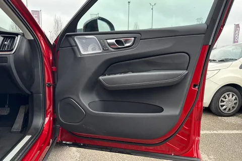 FG24YUB Volvo Xc60 2.0 B5P Ultimate Dark 5dr AWD Geartronic Thumbnail #20