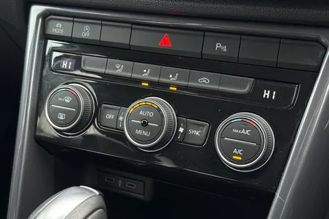 PX21OLG Volkswagen T-Roc 1.5 TSI EVO SEL DSG Euro 6 (s/s) 5dr Thumbnail #22