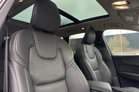 FG24YUB Volvo Xc60 2.0 B5P Ultimate Dark 5dr AWD Geartronic Thumbnail #23