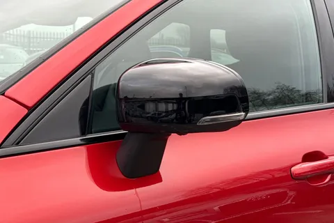 FG24YUB Volvo Xc60 2.0 B5P Ultimate Dark 5dr AWD Geartronic Thumbnail #24