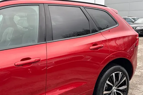 FG24YUB Volvo Xc60 2.0 B5P Ultimate Dark 5dr AWD Geartronic Thumbnail #25