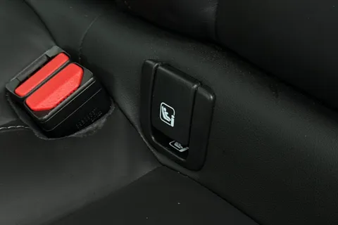 FG24YUB Volvo Xc60 2.0 B5P Ultimate Dark 5dr AWD Geartronic Thumbnail #28