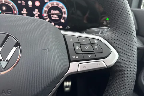 CX75YCB Volkswagen Golf 2.0 TDI 150 R-Line 5dr DSG Thumbnail #48